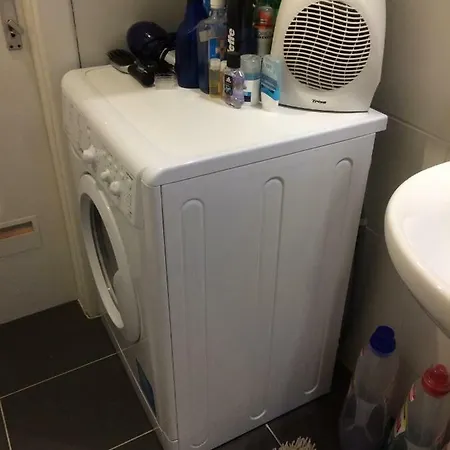 Privatzimmer, Private *